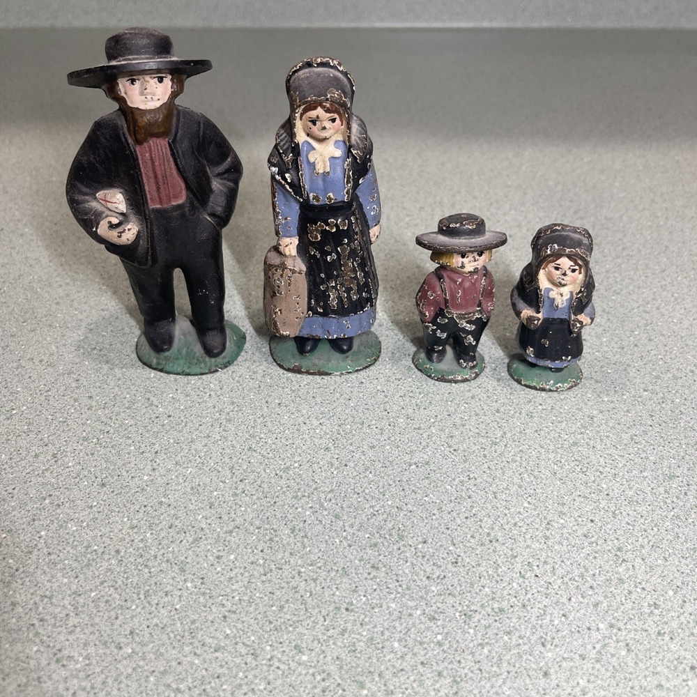 Vintage Cast Iron Painted Amish Family Figures 2 Adults 2 Children Lot Heavy
